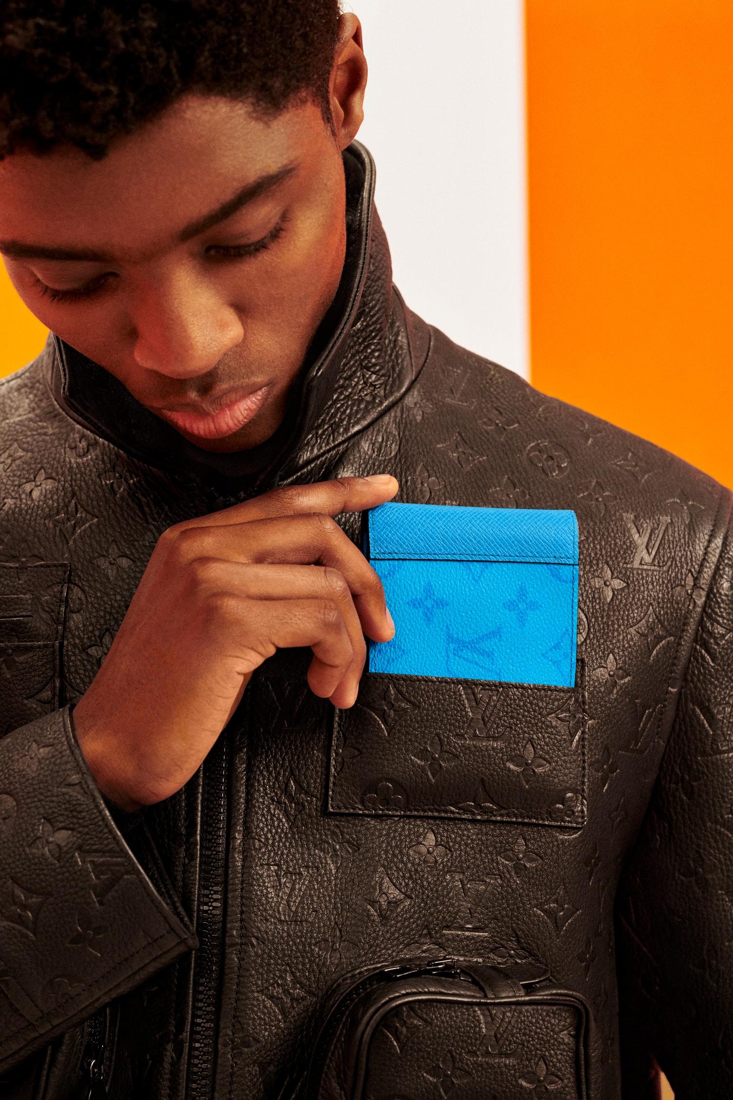 Louis Vuitton présente les nouveaux coloris de sa collection de maroquinerie Taïgarama