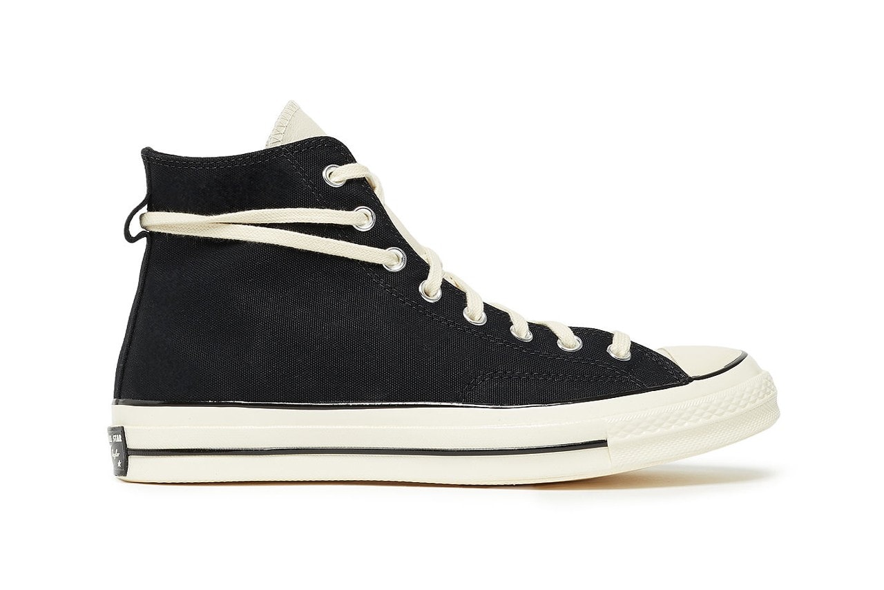 Photo Fear of God ESSENTIALS x Converse Chuck 70