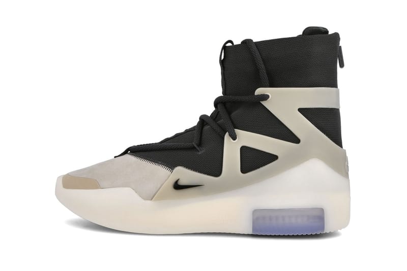 Des images officielles et une date de sortie pour l'inédite Nike Air Fear of God 1 "String"