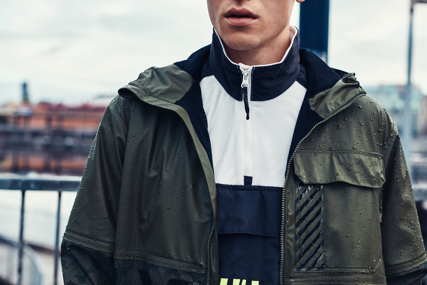 Helly Hansen dévoile sa nouvelle collection aux accents nineties