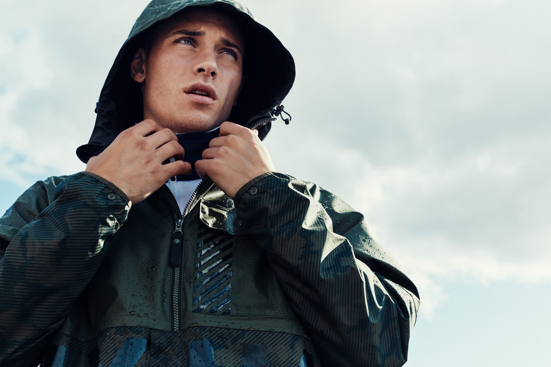 Helly Hansen dévoile sa nouvelle collection aux accents nineties