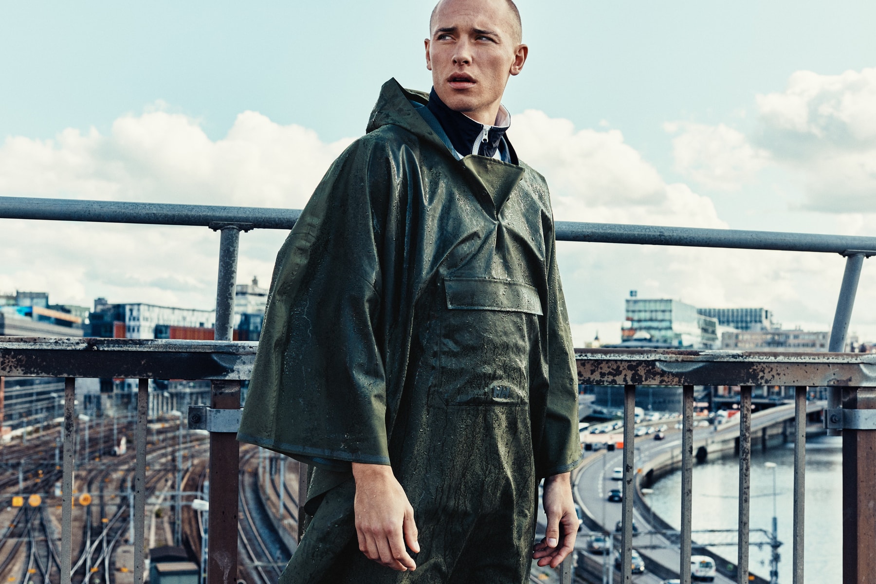 Helly Hansen dévoile sa nouvelle collection aux accents nineties
