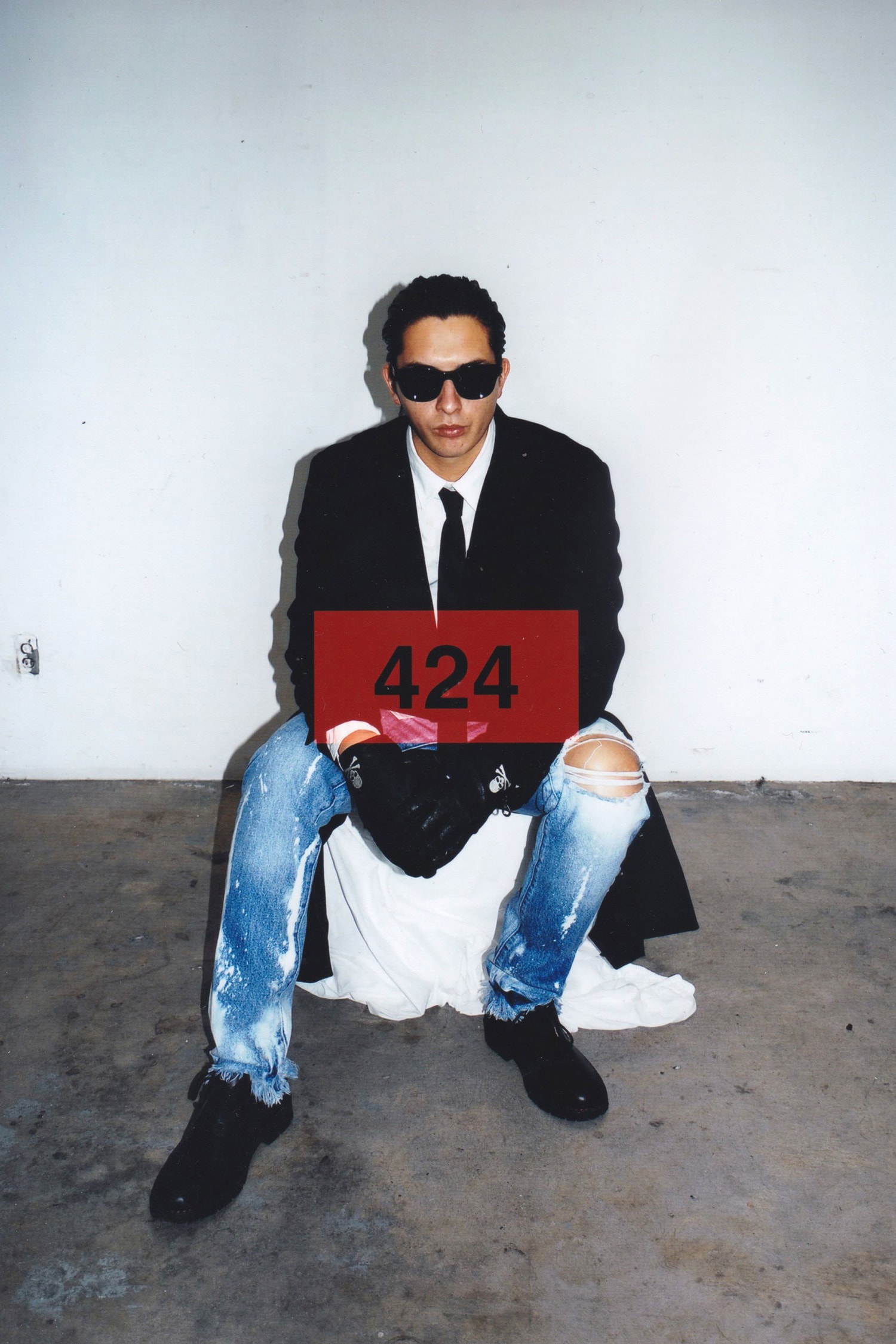 424
