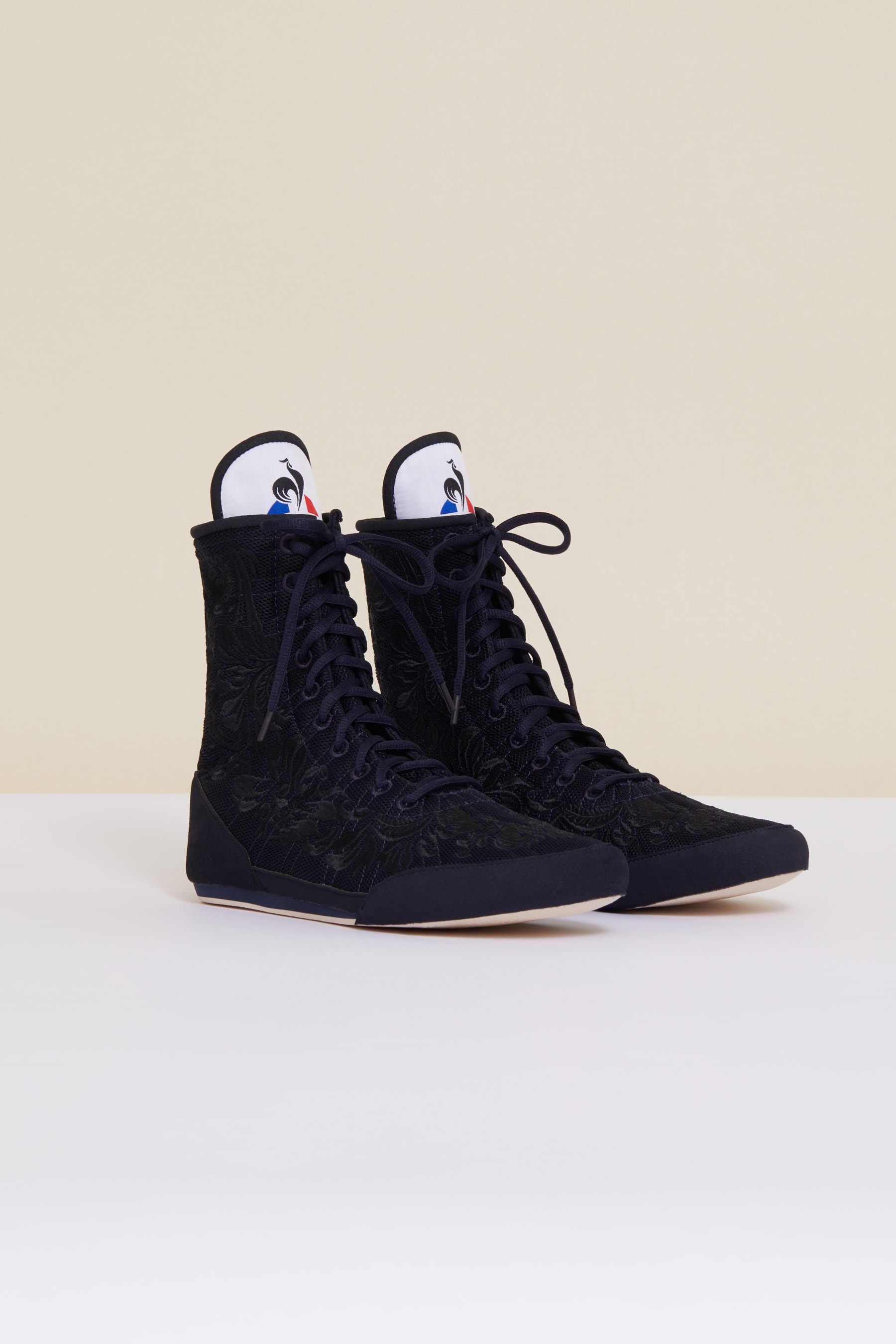 Le coq sportif dévoile une sneaker de boxe brodée en collaboration avec la maison de luxe Patou