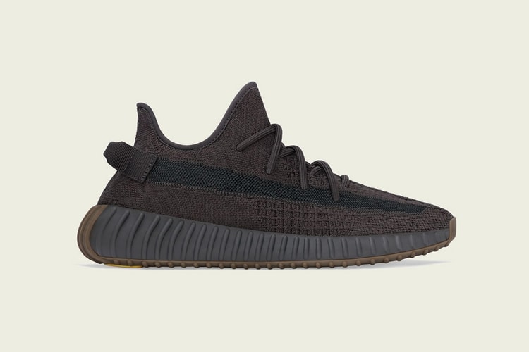 Des images officielles pour la YEEZY BOOST 350 V2 “Cinder”