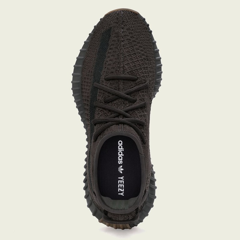 Yeezy Boost 350 v2 “Cinder” : Des images officielles 