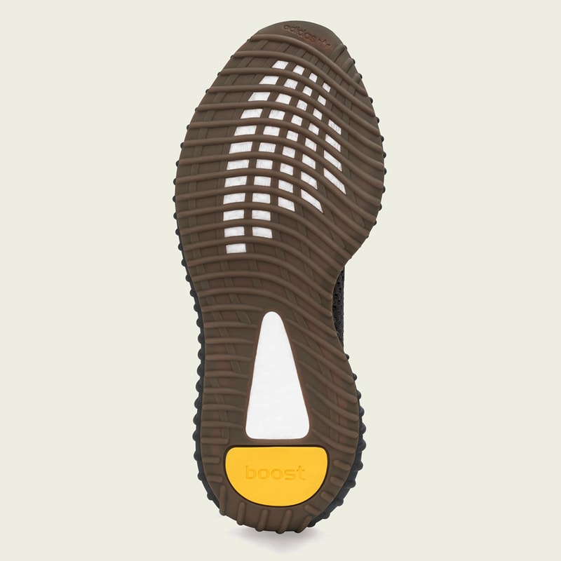 Yeezy Boost 350 v2 “Cinder” : Des images officielles 