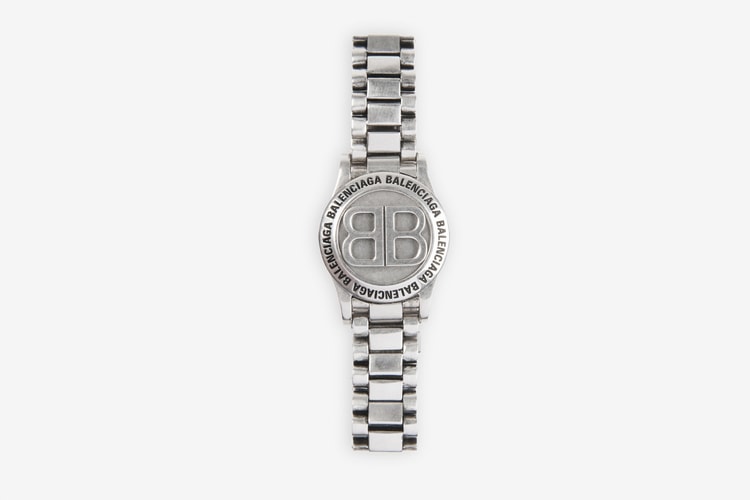 Le nouvel accessoire surprenant de Balenciaga est une fausse montre