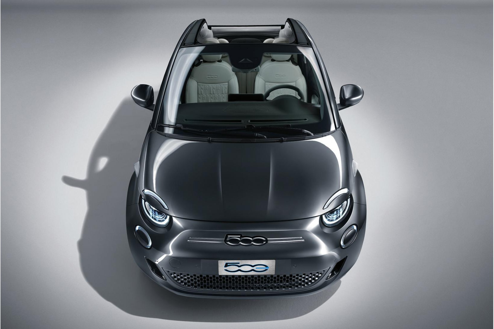Fiat 500 : Voici la toute nouvelle version électrique et cabriolet