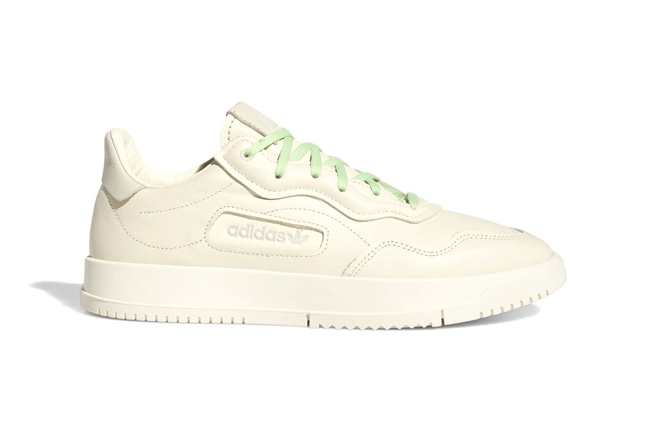 Pharrell Williams et adidas Originals ajoutent deux sneakers entièrement crème à leur pack collaboratif