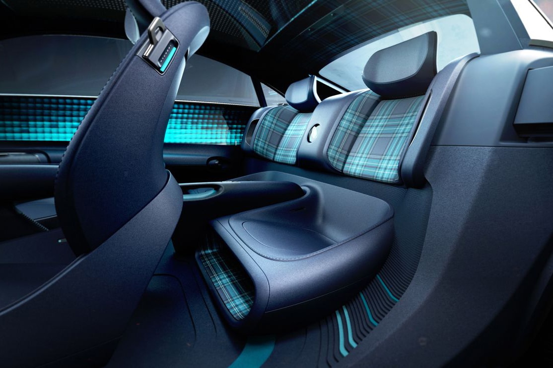 Hyundai présente un concept car sans volant mais avec joysticks