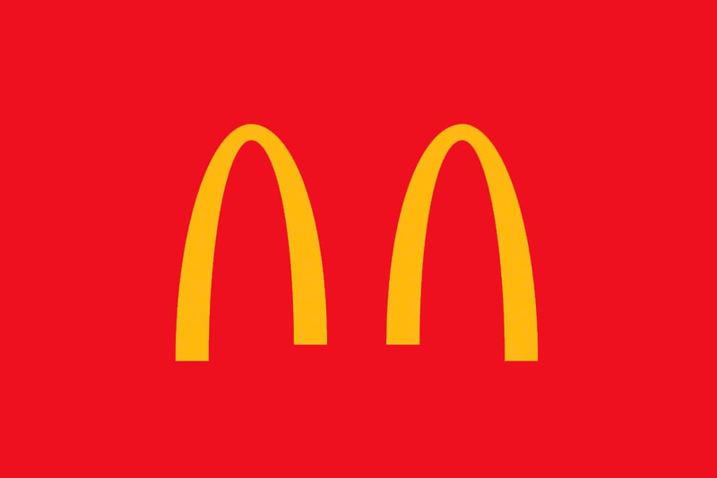 McDonald's sépare son M pour illustrer la distanciation sociale