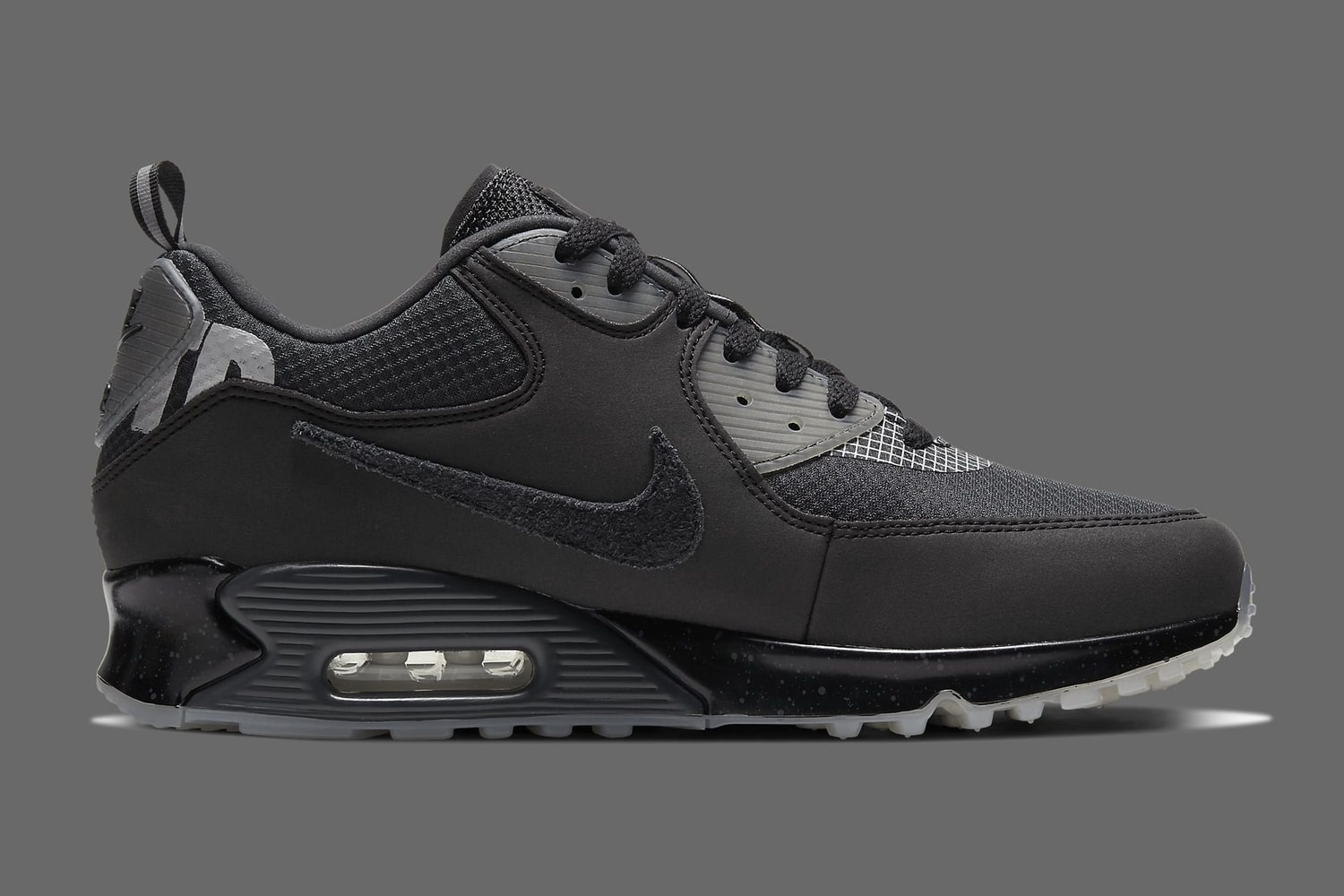 UNDEFEATED Nike Air Max 90