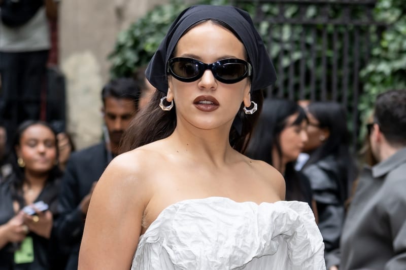 Rosalía vient de sortir « Berghain », son single le plus théâtral à ce jour : les fans réagissent