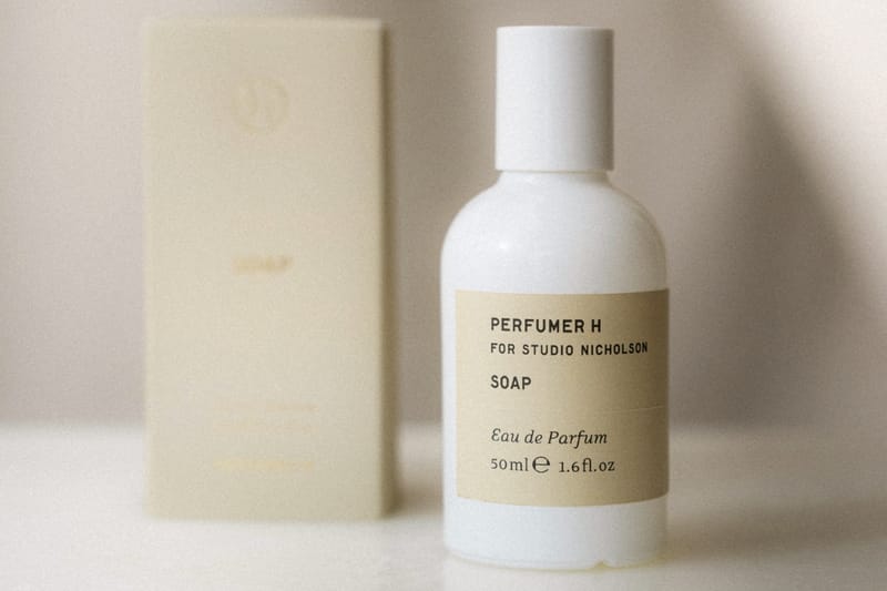 Studio Nicholson et Perfumer H dévoilent « Soap », une capsule parfumée