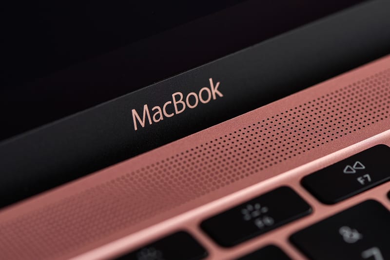 Apple : un MacBook coloré et abordable attendu le 4 mars
