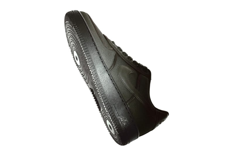 La TUNE x Nike Air Force 1 CVS « Wardrobe Unlocked » est pensée pour se patiner et se dégrader