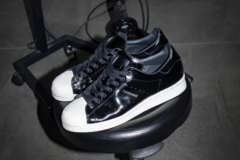 VA Tokyo et adidas Originals dévoilent la sneaker hybride « VA SUPERSTAN »