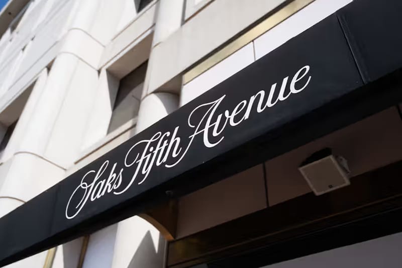 Saks Global décroche 500 millions de dollars pour sortir de la faillite dès cet été