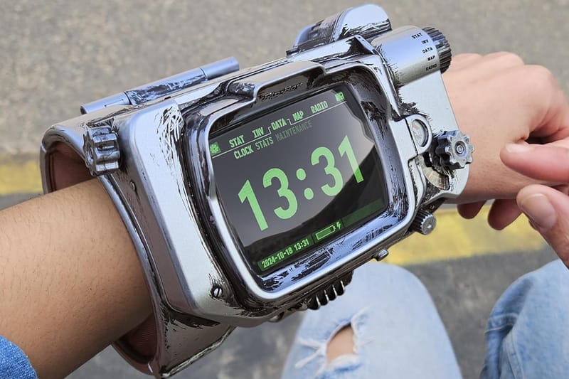 Ce Pip-Boy « Fallout » à l’échelle 1:1 quitte votre poignet pour votre bureau
