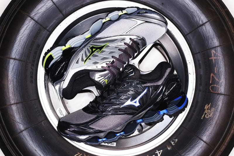 La Mizuno Wave Prophecy LS débarque en deux coloris exclusifs à KICKS LAB