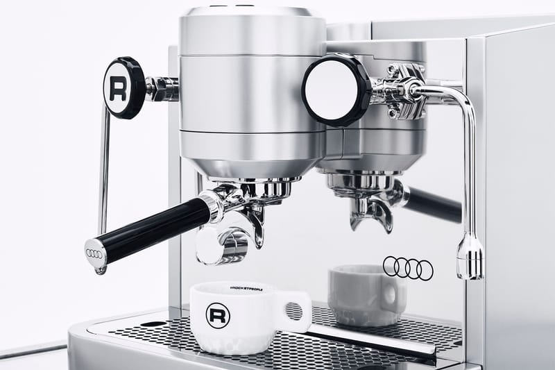 Rocket Espresso et Audi transposent le design de la TT dans une machine à expresso à double chaudière