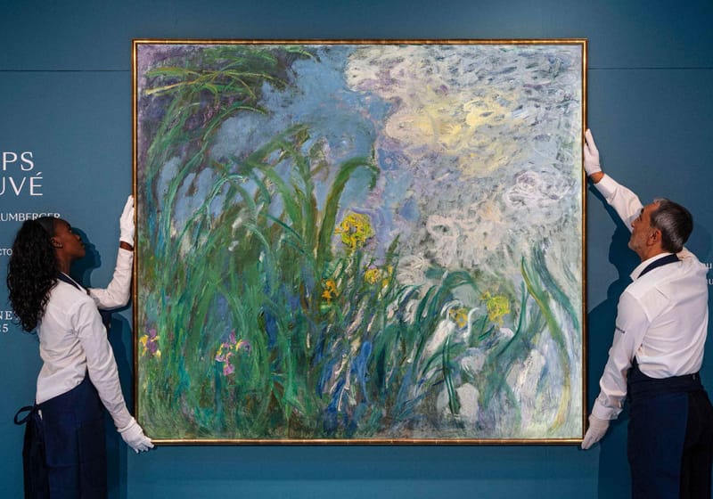 Le tableau « Iris » de Claude Monet vendu au prix record de 56,2 millions de dollars chez Sotheby's Paris