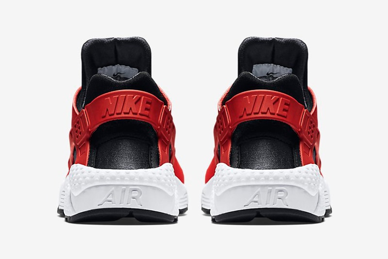 NIKE AIR HUARACHE BRED