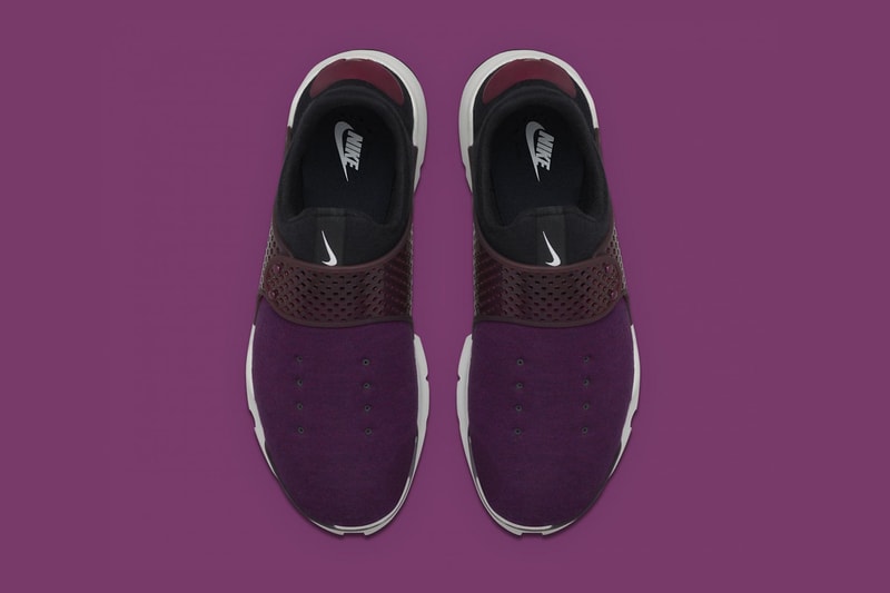Tech Fleece  Nike Sock Dart