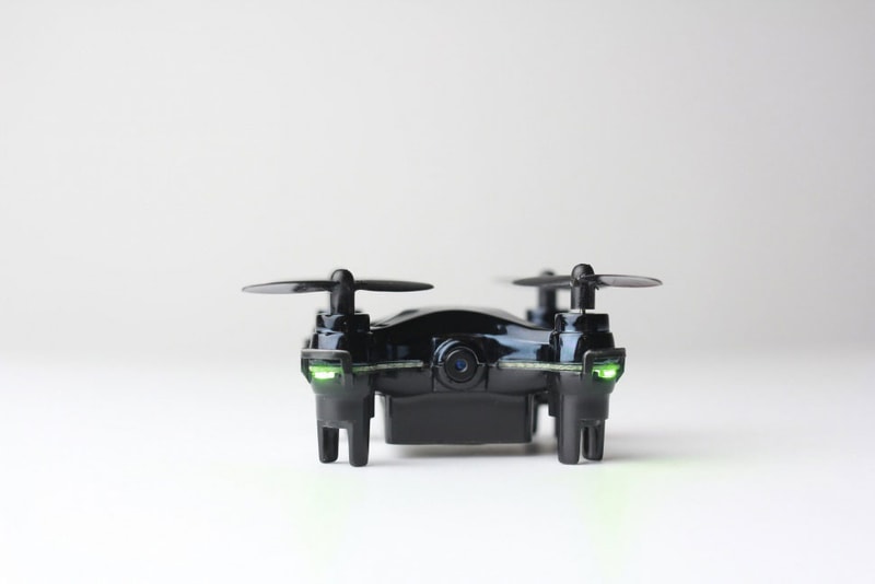 Axis 推出全球最小 FPV 航拍機「VIDIUS」