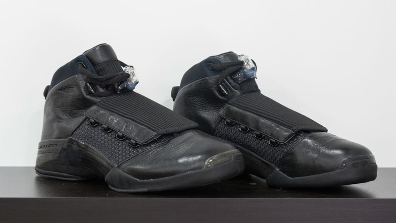 Michael Jordan 向 Kobe Bryant 贈送全套 Air Jordan 球鞋系列
