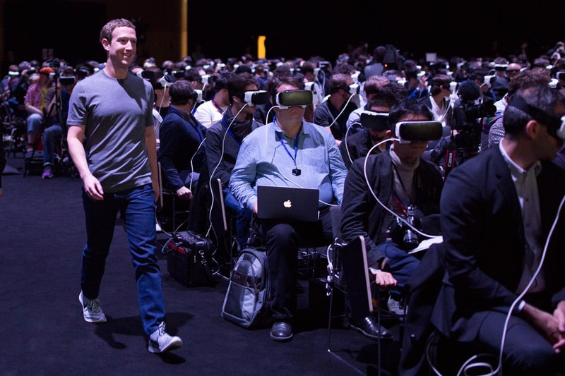 Mark Zuckerberg 控制群眾照片瘋傳！實情⋯⋯？