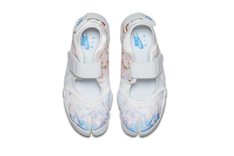 nike rift cherry blossom