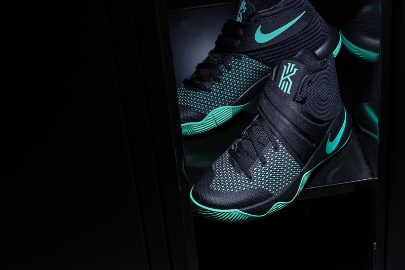 Nike Kyrie 2「Green Glow」配色