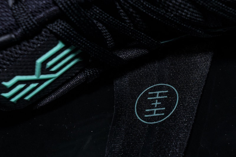 Nike Kyrie 2「Green Glow」配色