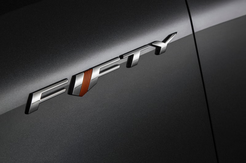 Chevrolet Camaro 50 周年紀念版跑車