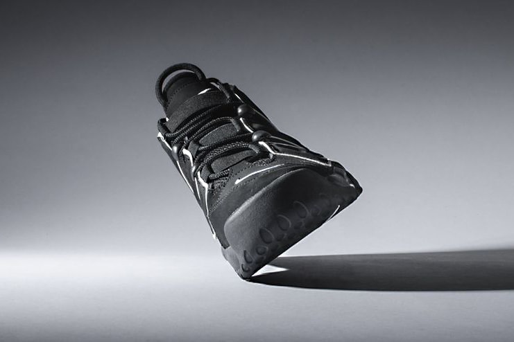 THE NIKE AIR MORE UPTEMPO OG IS AVAILABLE NOW