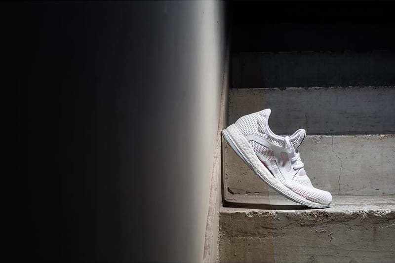 adidas 推出全新設計 Pure Boost X