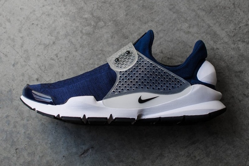 Nike Sock Dart retail Store 