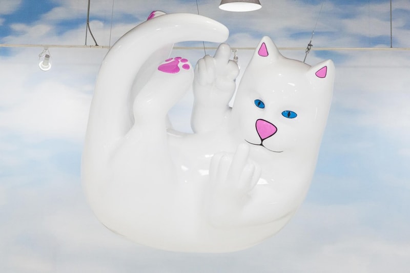座立於 Supreme 專門店旁的 RIPNDIP 期間限定店