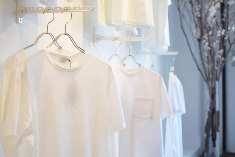 全店只有白 T-Shirt！走進東京城中熱話「白 T の聖地」注目概念店