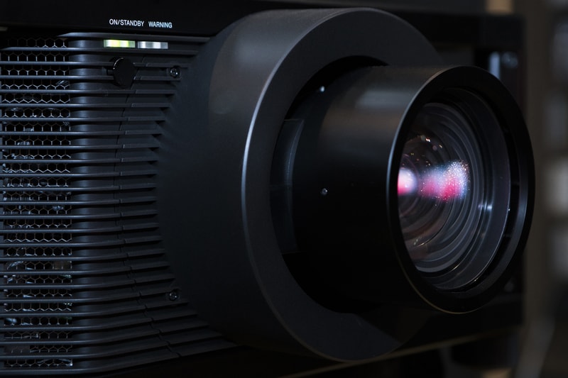 Sony 推出旗艦級 4K HDR 家庭影院投影機