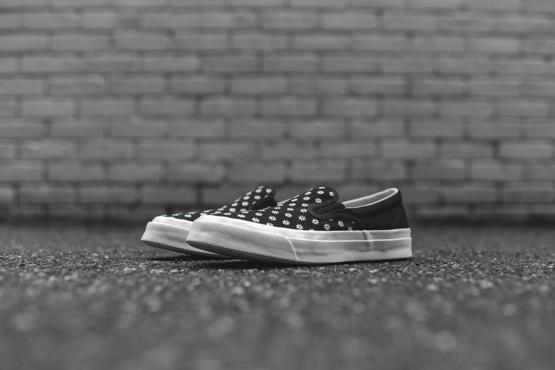 THE CONVERSE DECK STAR SLIP-ON IS READY FOR SPRING WITH “MAY FLOWER” GRAPHICS