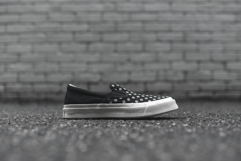 THE CONVERSE DECK STAR SLIP-ON IS READY FOR SPRING WITH “MAY FLOWER” GRAPHICS