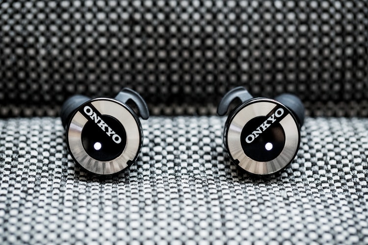 ONKYO 全無線藍芽耳機 W800BT 近賞