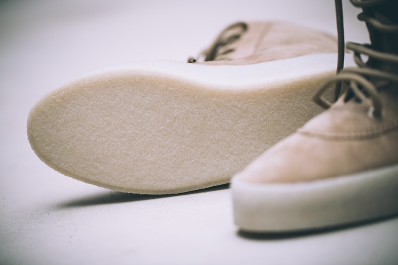 近賞 Yeezy Season 2 自家靴款設計