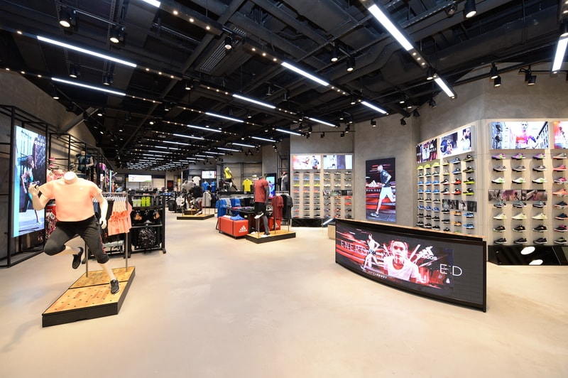 adidas 最新 Sportswear Collective 專門店開催