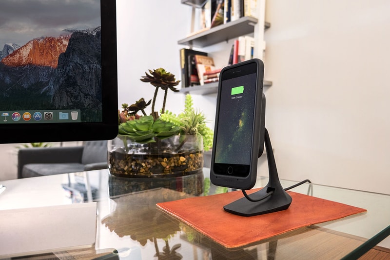 Mophie 為 iPhone 打造 Charge Force 無線充電背殼和底座