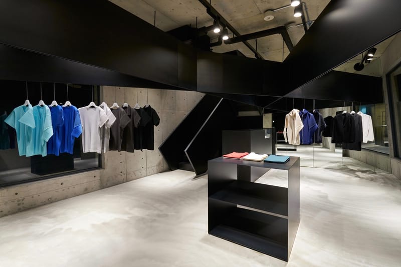 走進 Issey Miyake Homme Plissé 男裝系列主題零售空間