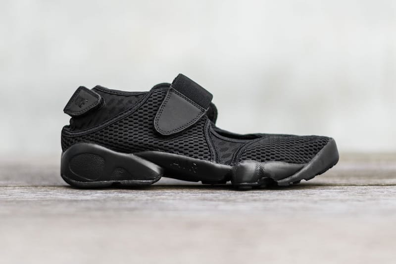 nike air rift black white